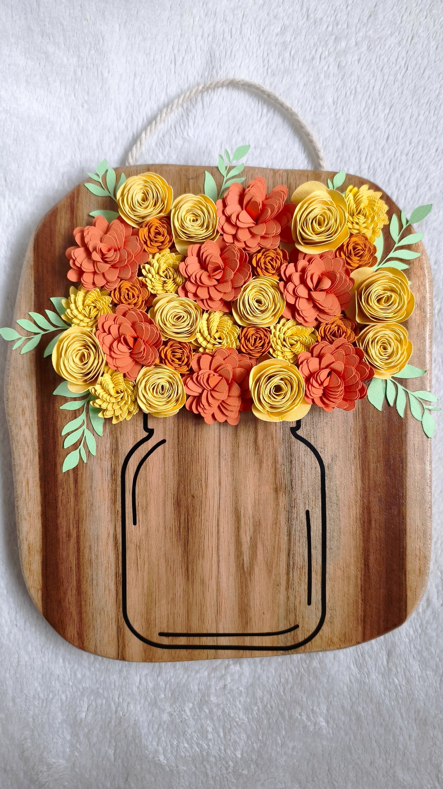 Panneau mural fleuri aux teintes jaune-orange 💛🧡